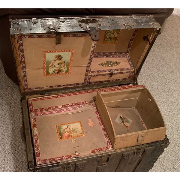 Decorative Pirate Chest (31W, 22D, 25T)