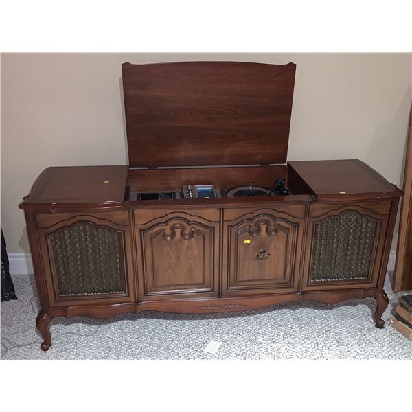 Wooden cabinet, does not open, has vinyl player inside; Heritage Collection; (62W, 20D, 27T)
