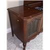 Image 3 : Wooden cabinet, does not open, has vinyl player inside; Heritage Collection; (62W, 20D, 27T)