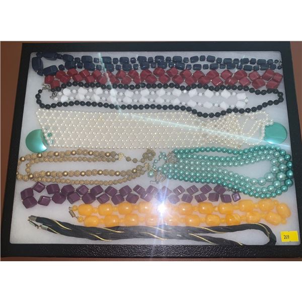 Set of costume jewelry