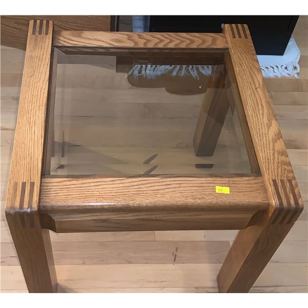 Wooden and glass small coffee table;18W, 17W, 16T