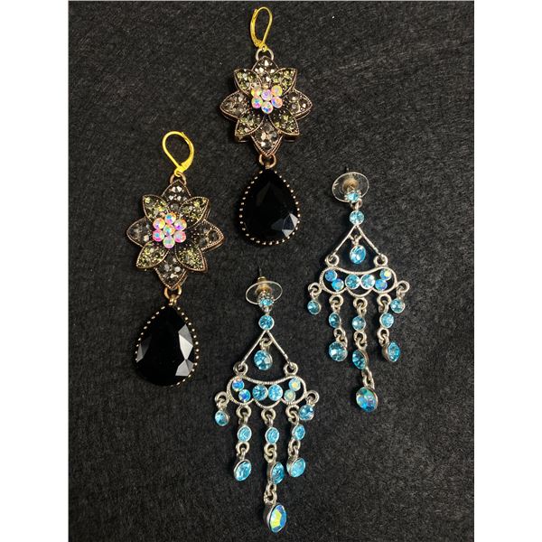 2 Pairs of Rhinestone Earrings