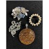 Image 1 : 4 Rhinestone Brooches