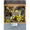 Image 2 : Lot Of Assorted Vintage Jewelry In Wood Optimum Willem II Cigar Box