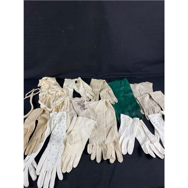 Lot Of Vintage Ladies Evening & Driving Gloves