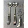 Image 2 : Vintage Silverplate, Trays, Napkin Rings, Serveware