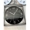 Image 2 : 3 Wall clocks