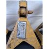 Image 3 : Four Wilmar 3 Ton Jack Stands