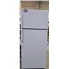 Image 1 : General Electric Refrigerator with Freezer
