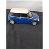 Image 8 : 4 Die Cast Cars