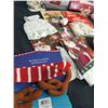 Image 2 : Assorted Christmas Decor