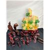 Image 1 : Red figurines