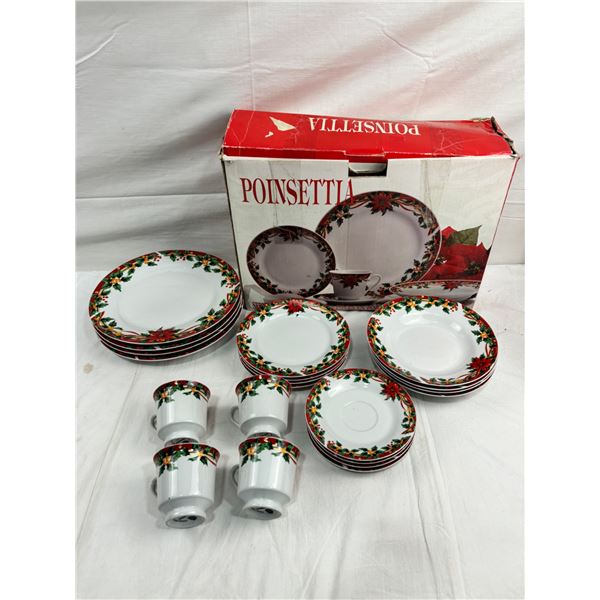 Poinsettia dish set