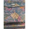 Image 3 : 3 Globetrotter suitcases and uline duffel bag
