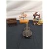 Image 1 : Musical boxes