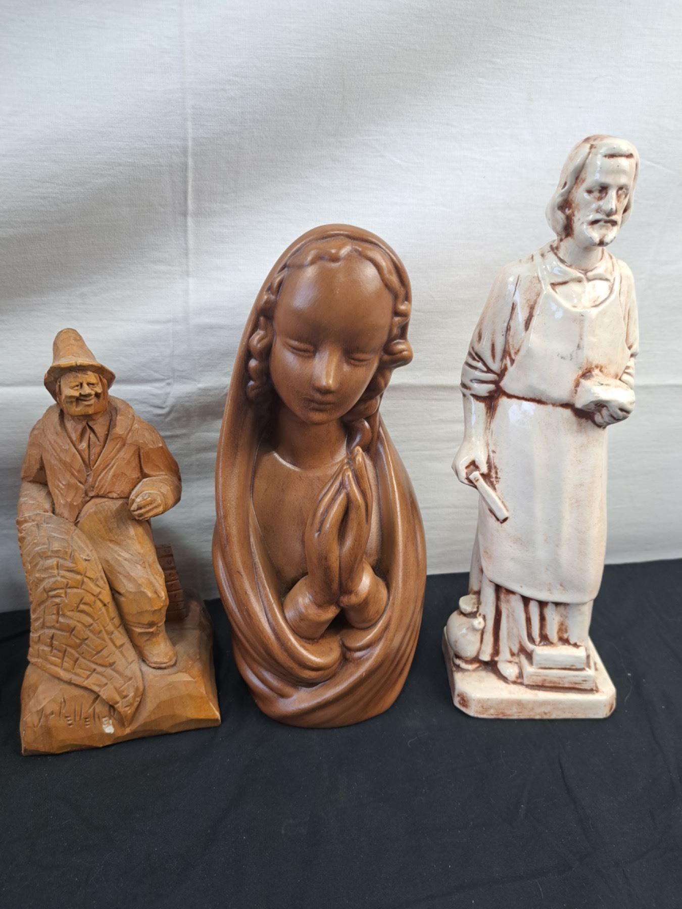 Services Statues Assorted statues - Sunrise Estate Services Ltd