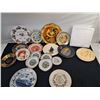 Image 1 : Assorted decorative plates