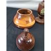 Image 2 : Assorted wooden decor