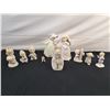 Image 1 : Assorted figurines