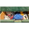 Image 8 : GREEN WOODEN 9 DRAWER MOBILE INDUSTRIAL RIGGERS TOOLBOX WITH ASSORTED TOOLS & HARDWARE CONTENTS