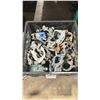 Image 2 : BLACK PLASTIC CRATE OF HEAVY DUTY 1/2 BURTON CLAMPS