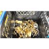 Image 2 : PLASTIC CRATE OF MODERN COMMERCIAL PRODUCTION 5/8" SPEED C-CLAMPS