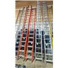 Image 1 : ALLRIGHT 32' PORTABLE ALUMINUM RUNG EXTENSION LADDER WITH A 225LB CAPACITY