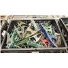Image 2 : PLASTIC CRATE OF 3202 PONY CLAMPS *CRATE INCLUDED*