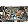 Image 2 : PLASTIC CRATE OF 3202 PONY CLAMPS *CRATE INCLUDED*