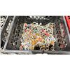 Image 2 : PLASTIC CRATE OF 1/4" SCREW PIN ANCHOR SHACKLES *CRATE INCLUDED*