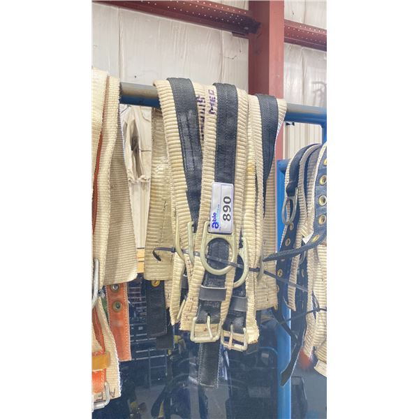 5 BLACK ASSORTED SIZED COMMERCIAL PRODUCTION SAFETY BELTS