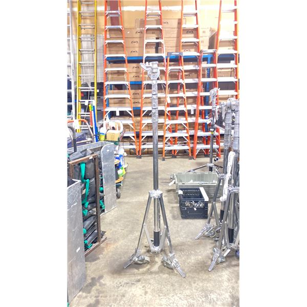 KUPO / AVENGER COMMERCIAL PRODUCTION MEDIUM REACH COMBI STAND WITH WHEELS & 4 1/2" GOBO HEAD