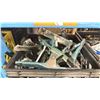 Image 2 : PLASTIC CRATE OF 3203 PONY CLAMPS *CRATE INCLUDED*