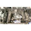 Image 2 : PLASTIC CRATE OF SPEED RAIL O CONNECTORS *CRATE INCLUDED*