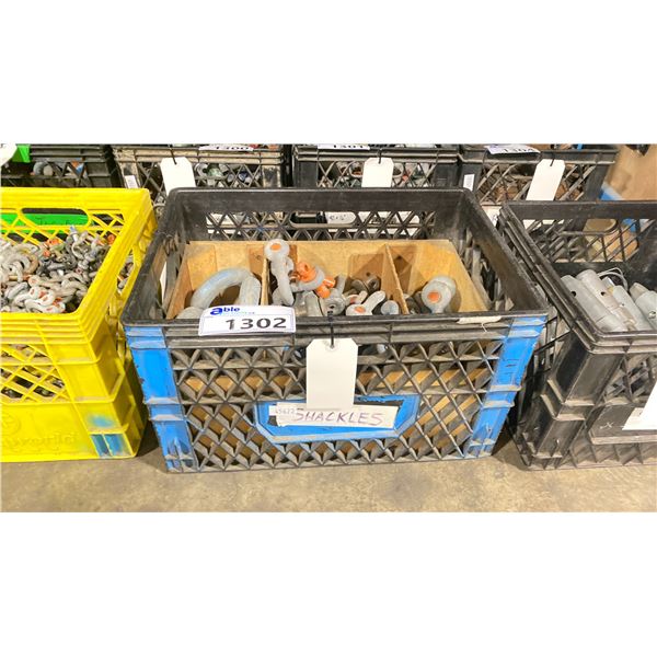 PLASTIC CRATE OF SCREW PIN ANCHOR SHACKLES *CRATE INCLUDED*