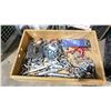 Image 3 : ASSORTED WOOD PLATES, WOODEN BOXES, & HOOKS