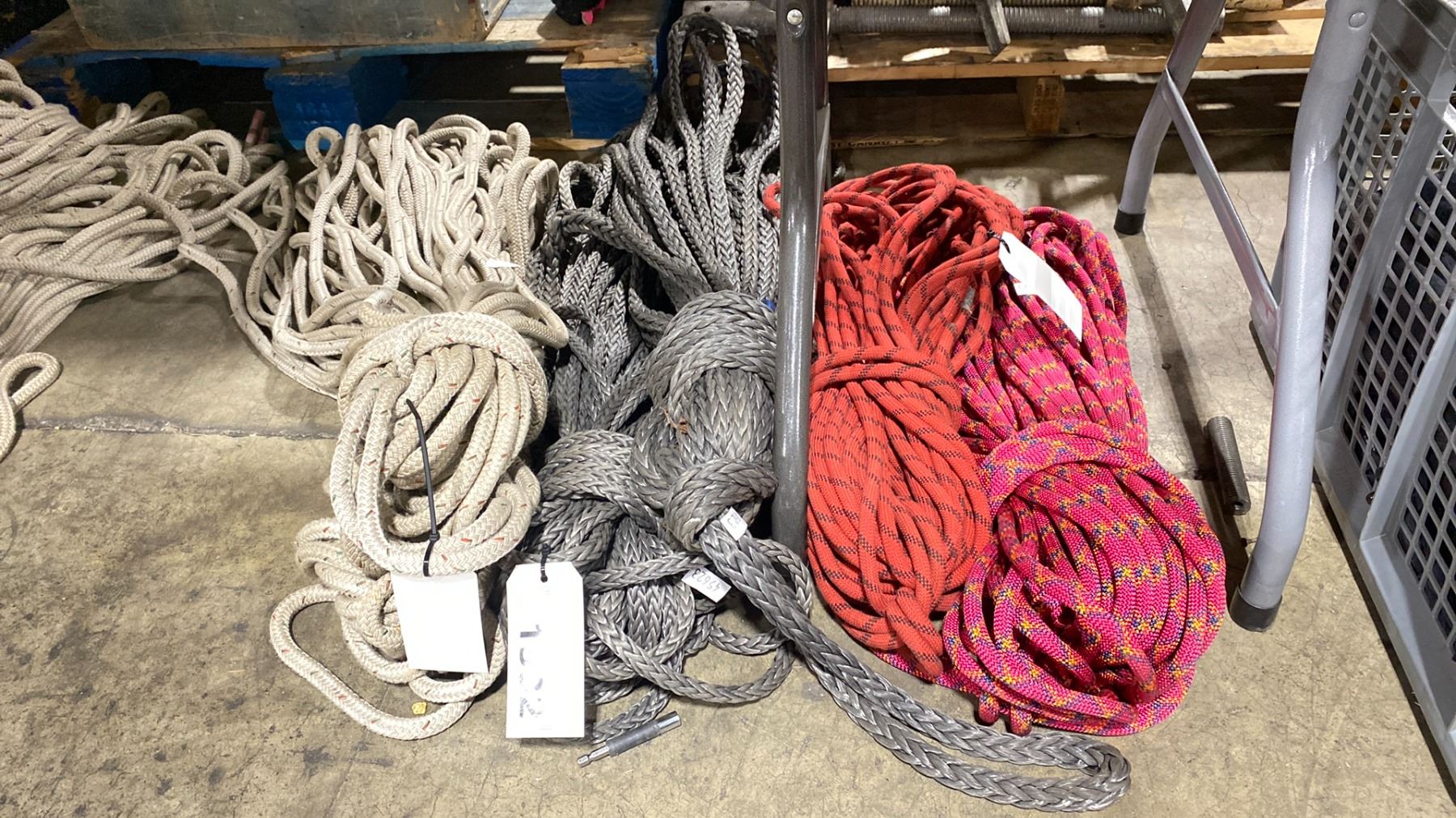 ASSORTED LINKS OF COMMERCIAL PRODUCTION RIGGING ROPES - Able Auctions