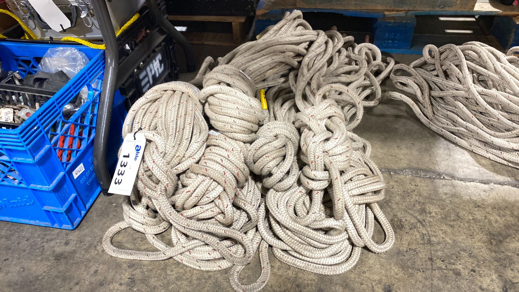 ASSORTED LINKS OF COMMERCIAL PRODUCTION RIGGING ROPES - Able Auctions