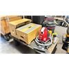 Image 2 : 4 WHEEL PNEUMATIC CART WITH PAINT STAIRS & PACKING BLANKET *CART INCLUDED*