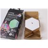 Image 4 : Apple iPod Shuffle Clip Version & Hexalite LED Touch Light Set - As is