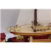 Image 4 : Model Scale - Kenworth Semi & Challenger Sailboat on trailer - Plastic