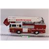 Image 1 : Tonka Firetruck Toy - 17" x 8"