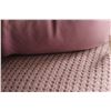 Image 4 : (2) Pillows 20'' x 20''