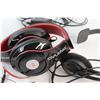 Image 7 : (4) DVD Cases, (3) Headphones, USB Extension Cable and Charger