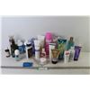 Image 1 : Assortment of Moisturizing Creams - Body Wash - Room Spray