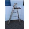 Image 1 : ** Alluminum Industrial Lite Folding Ladder - 5"Ft - Some Wear