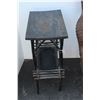 Image 3 : ** Wicker Chair & Willow End Table - Some Wear