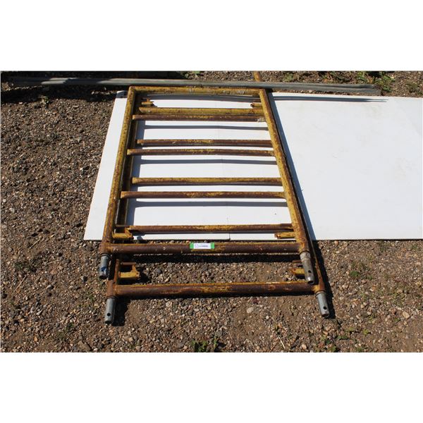 ** Scaffold (2) Ends - 59" x 32" & (1) Brackets - 90" Long Folded