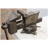 Image 2 : * Wooden Work Bench w/Vise - 39" x 24" x 35" Tall