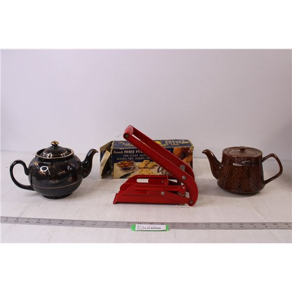 (2) Tea Pots and Villa Potato Cutter in Box